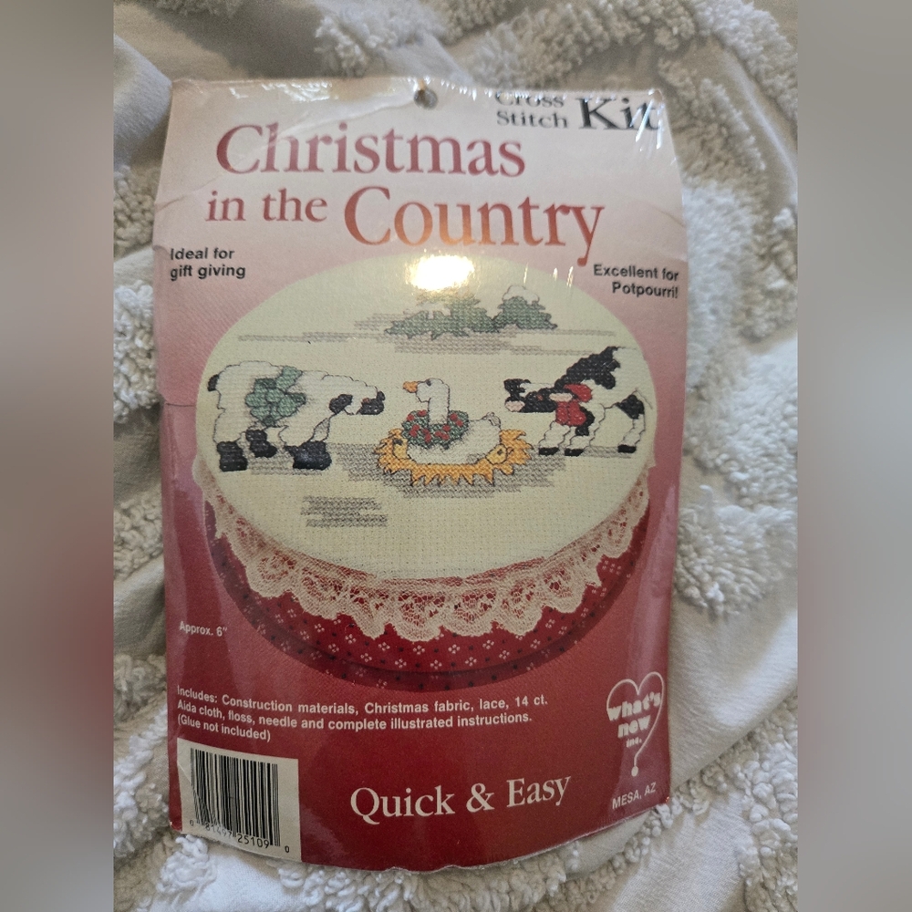 NOS Christmas in the Country Cross Stitch Kit NIP - Picture 5 of 7